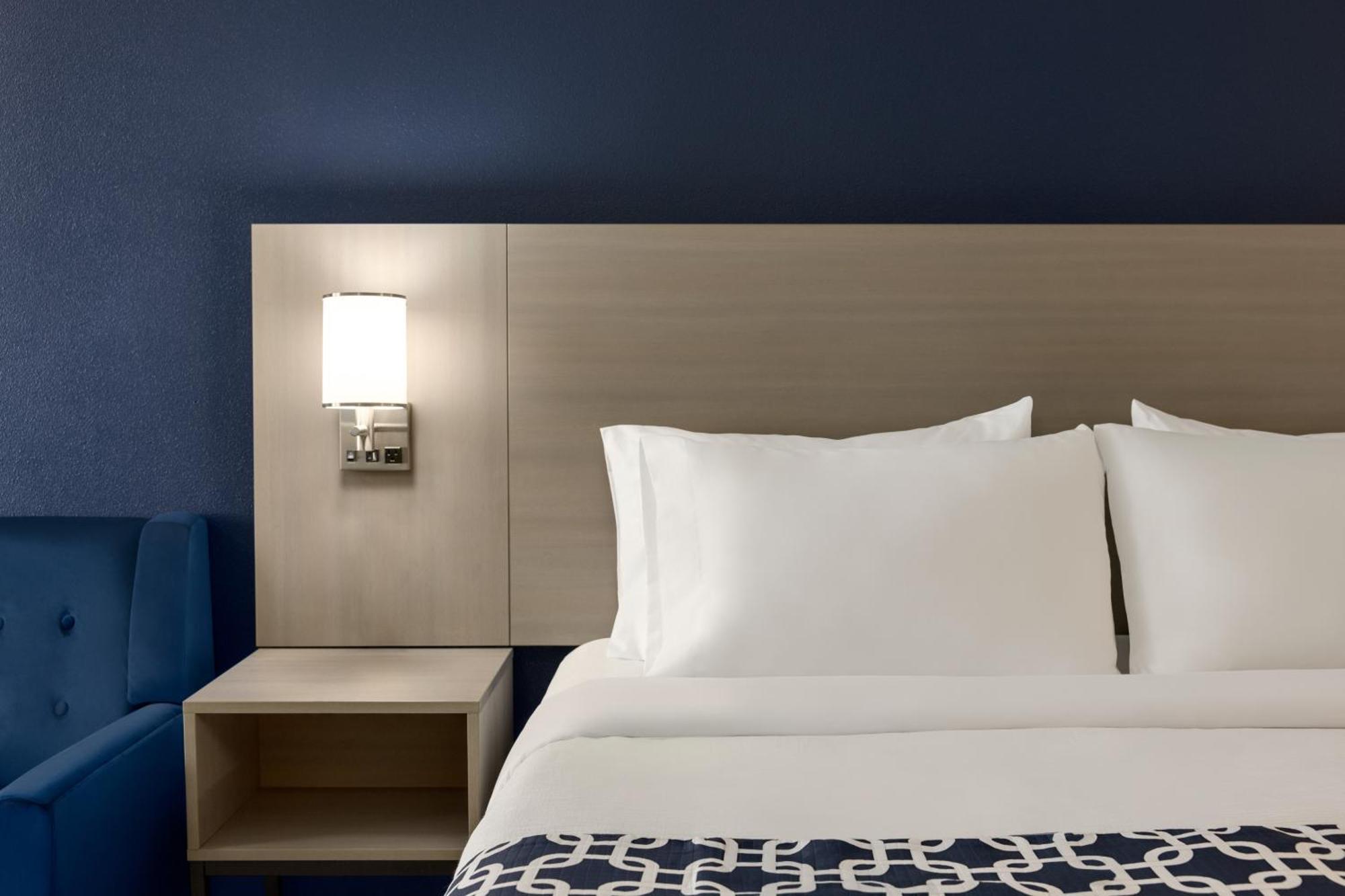 Quality Inn Lake Elsinore I-15 Exterior photo