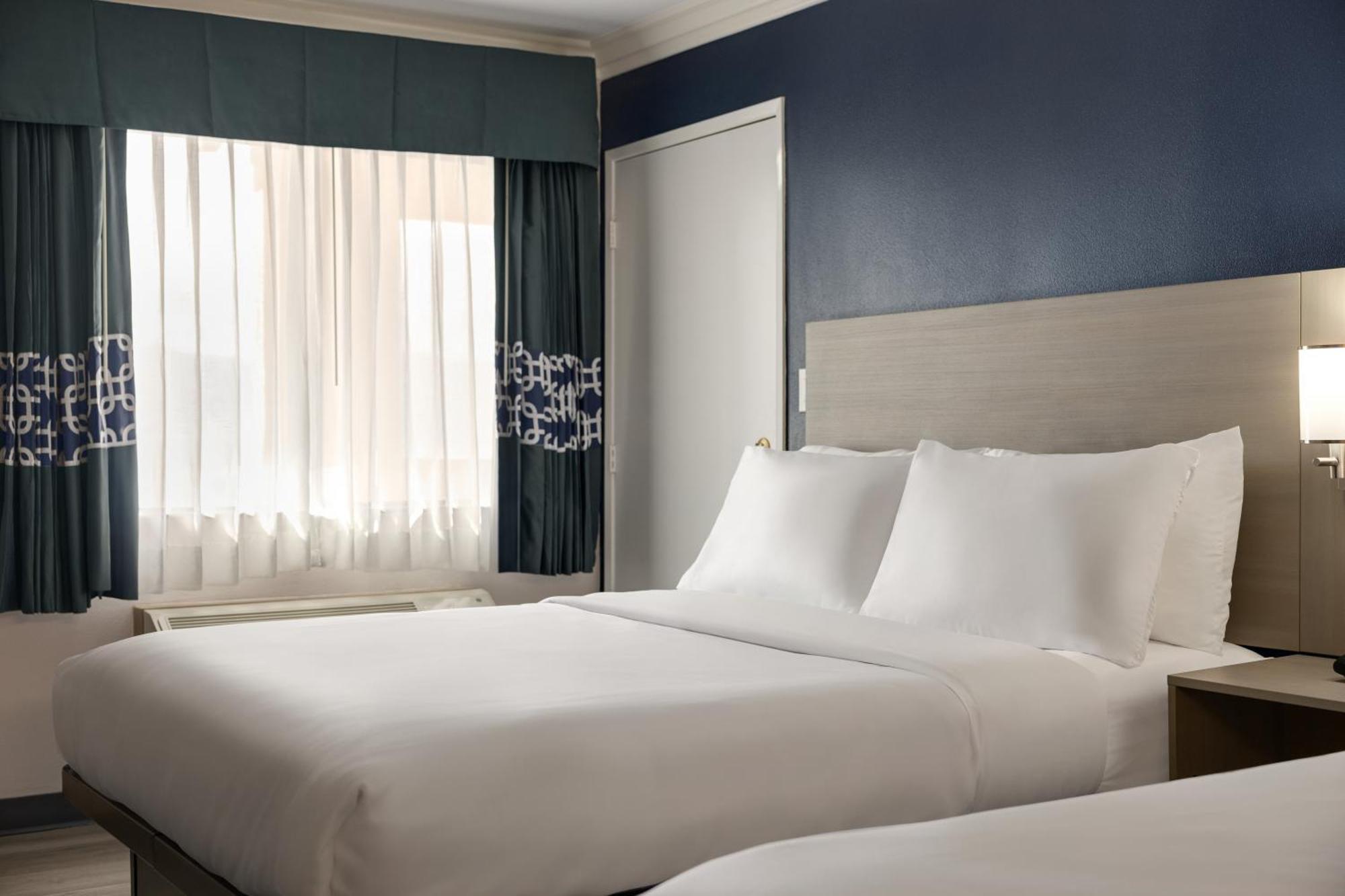 Quality Inn Lake Elsinore I-15 Exterior photo